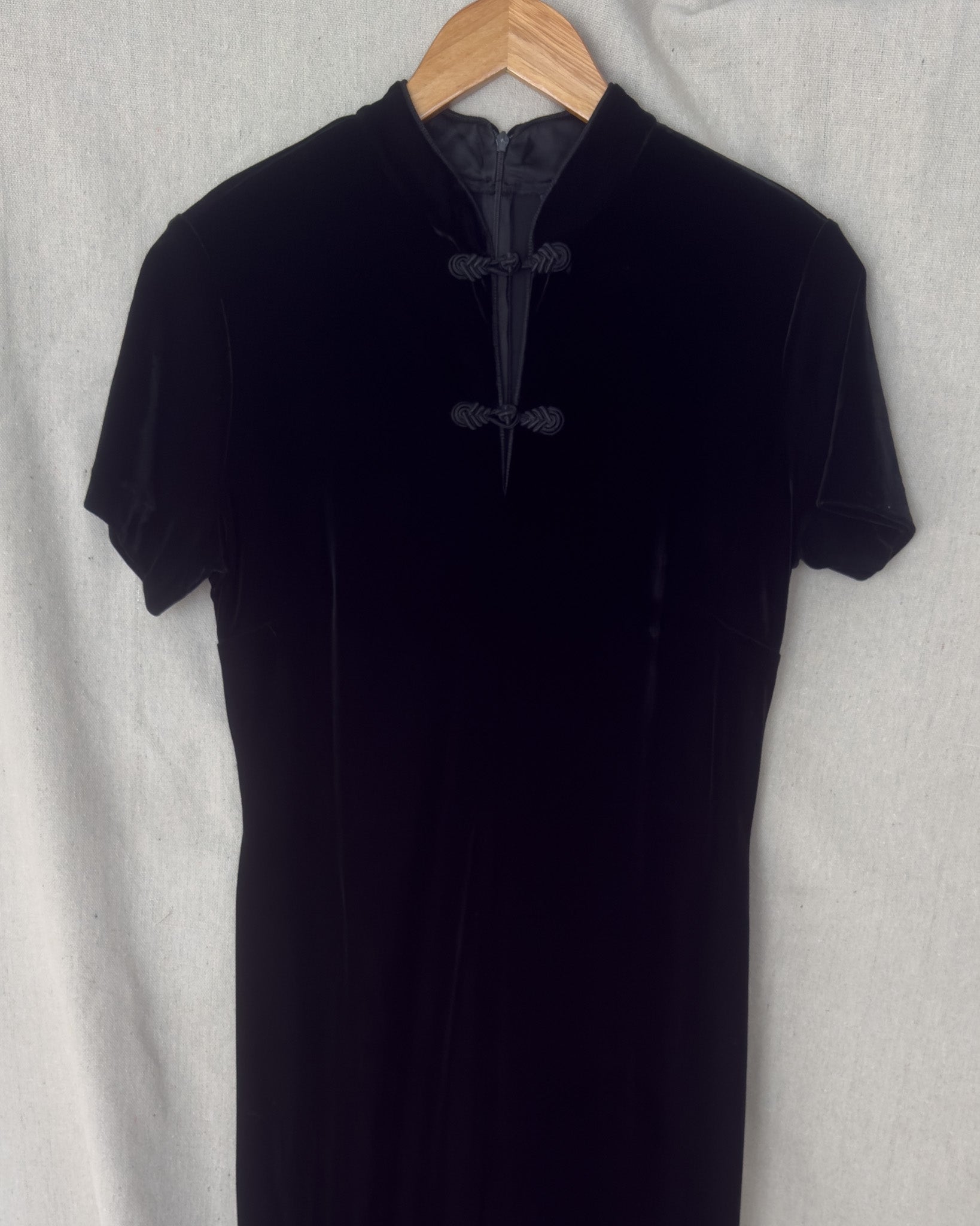 Knot Collar Velvet Maxi